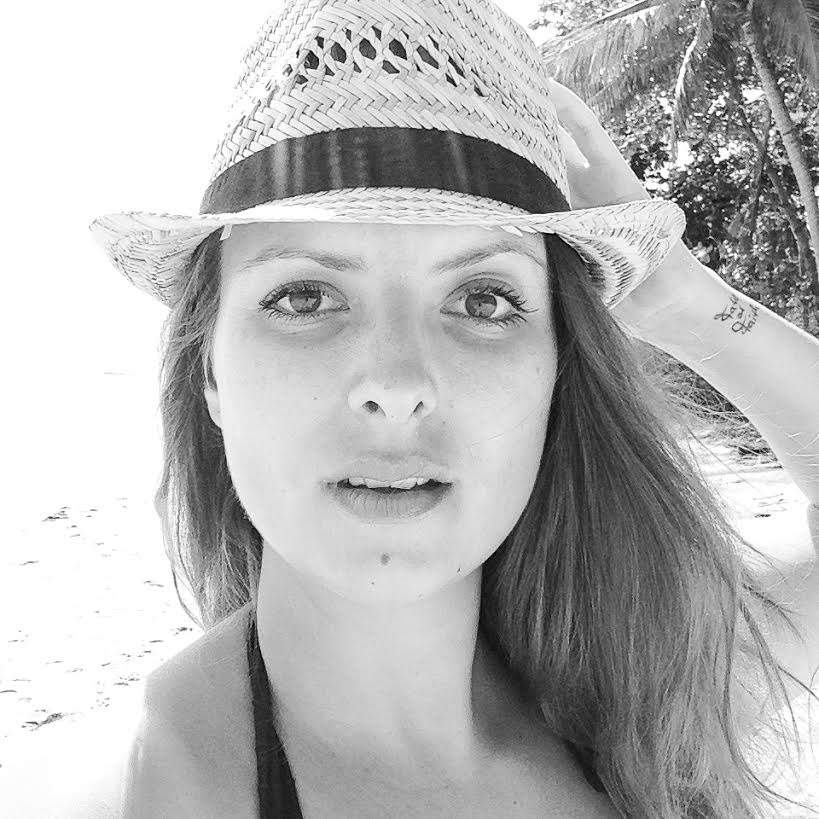 Yvonne_Justtravelous